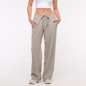 Abercrombie & Fitch YPB soft pant in sand Size XS NWT